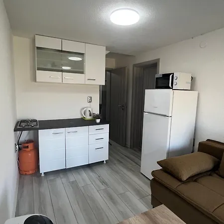 Linic Apartman *